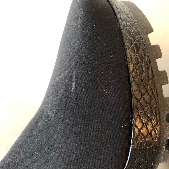 Elegant black platform loafers. - Picture 3 of 8